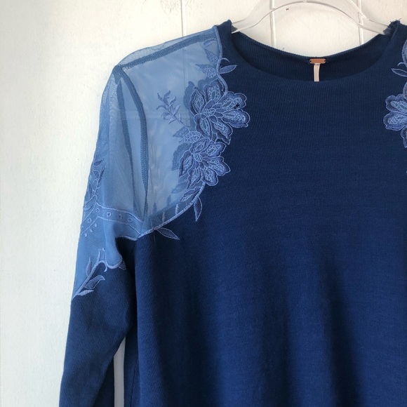 NWT Free People Daniella Lace Top - Picture 3 of 5